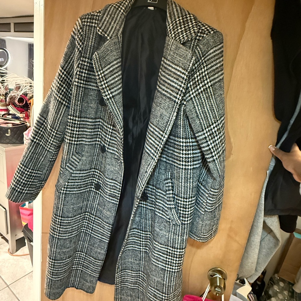 Women's Black and Gray Plaid Coat